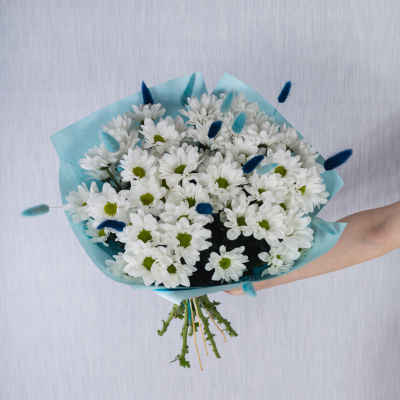 Букет из кустовых хризантем с лагурусом арт. 35810