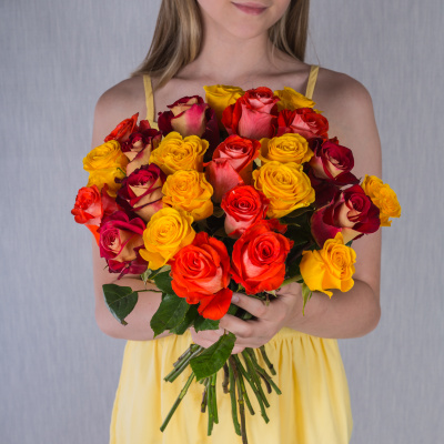 Букет из 25 эквадорских роз 40 см Оранжевый микс арт. 7310