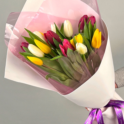 Букет из 19 тюльпанов микс в упаковке арт. 59900-микс2