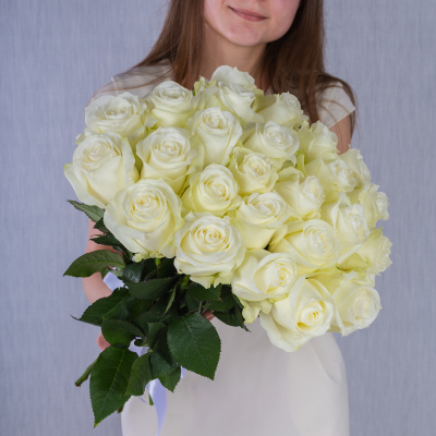 Букет из 25 эквадорских белых роз 40 см арт. 7310