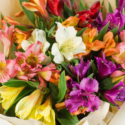 Букет из разноцветных альстромерий арт. 50398
