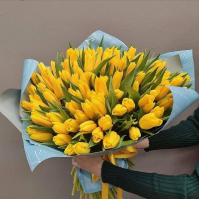 Букет из желтых тюльпанов 101 шт. в упаковке арт. 5505