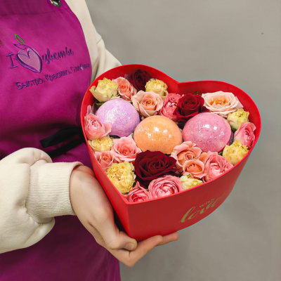 Сердце с цветами и бомбочками для ванны арт. 45458