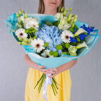 Букет с гортензией, гермини и калами "Прощальная улыбка августа" арт. 38375