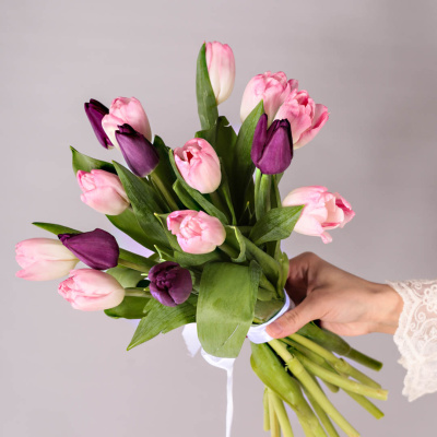 Тюльпаны розово-фиолетовый микс 15 шт. (без упаковки) арт. 28774